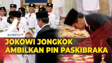 Ketika Jokowi Berjongkok dan Ambilkan Pin Paskibraka yang Jatuh