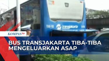 Bus Transjakarta Mengeluarkan Asap, Penumpang Panik Selamatkan Diri!