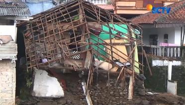 Detik-Detik Rumah Terseret Arus Kali Ciliwung - Liputan6 Siang