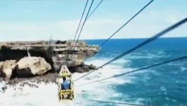 VIDEO: Wisata Ekstrem, Naik Gondola Seberangi Ombak Gunungkidul