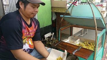 ANTARANEWS - Berburu kuliner cungkring di Suryakencana Bogor