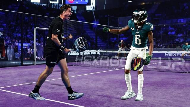 Paquito Navarro Teaches Devonta Smith How to Play Padel! | NFL 2025/26