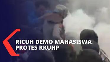 Aksi Demo Tolak RKUHP di Gedung DPRD Kabupaten Probolinggo Berakhir Ricuh!