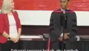 Tangis Haru Warnai Pidato Pemuda Lombok Peraih Gelar Doktor di Amerika