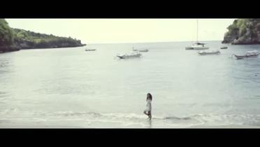 Davin Sitohang - Cinta Tak Berbalas (Official Music Video)