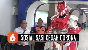 Robot Transformers Bagi-bagikan Brosur dan Masker untuk Antisipasi Corona di Surabaya