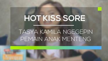 Tasya Kamila Ngegepin Pemain Anak Menteng - Hot Kiss Sore
