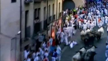 Ratusan Orang Rela Diseruduk Banteng dalam Festival San Fermin di Spanyol