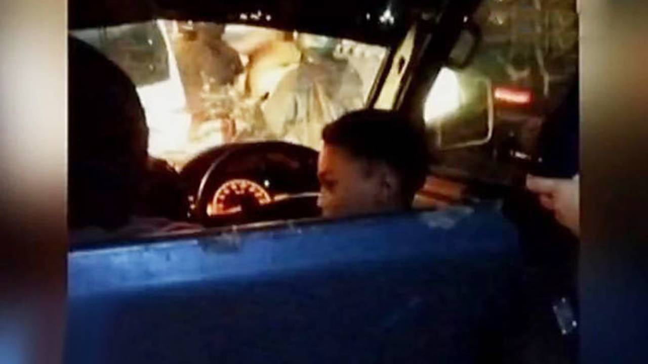 VIDEO: Heboh Bocah SD Jadi Sopir Angkot di Bandung - LiputanEnam
