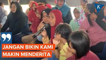 Momen Warga Kampung Bayam Menangis saat Curhat ke Anak Anies Baswedan