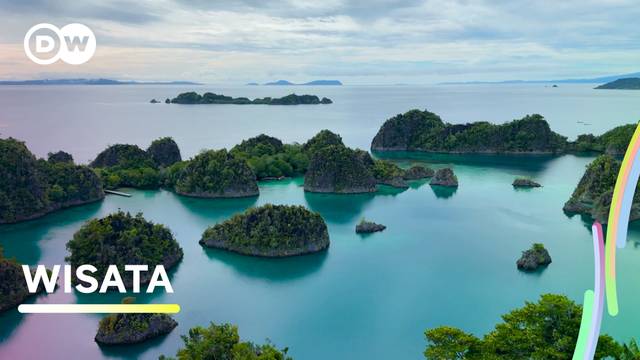 WISATA - "Bisakah Pariwisata Justru Melindungi, Bukan Merusak?"