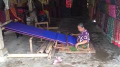 kain pembuatan Toraja