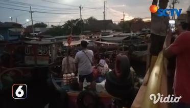 Jalan Menuju Pelabuhan Tanjung Emas Masih Terendam Banjir ROB