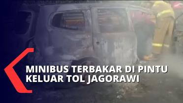 Diduga Korsleting di Bagian Mesin, Minibus Terbakar di Pintu Keluar Tol Jagorawi!