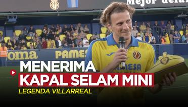 Diego Forlan dan Para Legenda Villarreal Terima Kapal Selam Mini