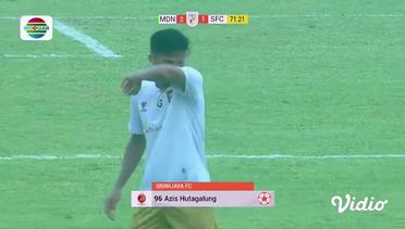 70' Gol!!! Sepak Pojok Disundul Aziz Hutagalung (Sriwijaya)! 2-1 Sriwijaya Kejar Skor! | Liga 2 2022/2023