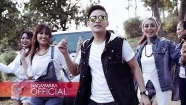Ilham - Sama Sama Happy (Official Music Video NAGASWARA) #music