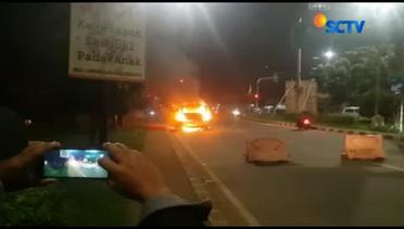 Angkot Terbakar Akibat Tukang Bakso Lupa Matikan Kompor - Liputan6 SCTV