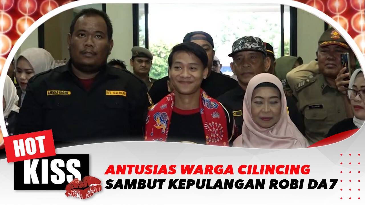Meriah! Momen Kepulangan Robi D'Academy 7 Disambut Hangat Warga ...