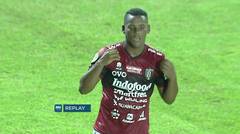 GOOLL!! Sudah Di Pepet Dan Terjatuh!! Cungkilan Eber Bessa Tak Terjangkau Hong Jungnam (Madura)!! 0-2 Untuk Bali UTD!!