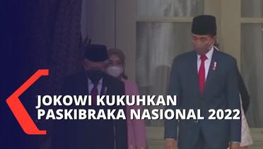 Presiden Joko Widodo Kukuhkan Paskibraka yang Bertugas pada Upacara 17 Agustus di Istana Merdeka