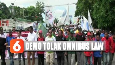 Kecewa Terhadap Omnibus Law, Ribuan Buruh di Banten Gelar Aksi Demo
