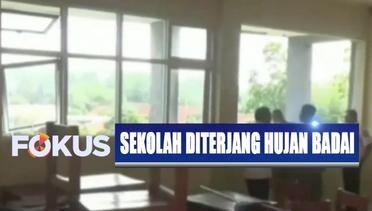 Hujan Disertai Angin Kencang, Siswa SMA di Bogor Panik Berhamburan Keluar Kelas - Fokus