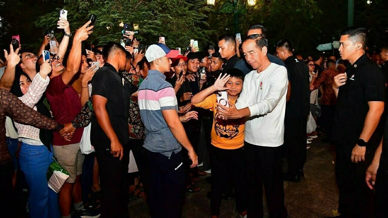 Malam Minggu Presiden Jokowi Bersama Rakyat di Malioboro, Yogyakarta ...