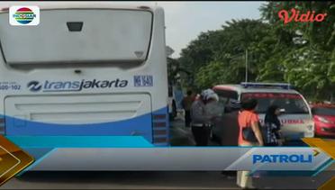 Tabrak Tiang Lampu, Bagian Depan Bus Transjakarta Ringsek - Patroli Siang