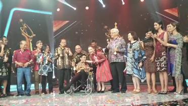 Tangis Haru Rossa Bernyanyi Bersama Penyandang Disabilitas di Liputan 6 Awards 2019