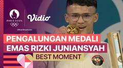 Momen Pengalungan Medali Emas Rizki Juniansyah - Angkat Besi - Highlights | Olympic Games Paris 2024