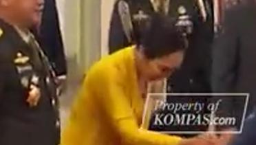 Jokowi Turunkan Hormat Luhut