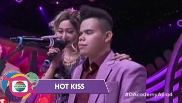 Duet Arif dan Inul Daratista Harukan Panggung DA Asia 4 - Hot Kiss