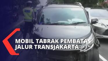 Mencoba Mengejar Rombongan Pengantar Jenazah, Mobil Ngebut Tabrak Separator Busway di Jakarta Pusat