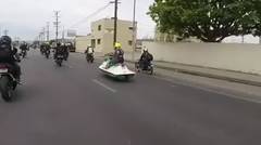 Kreasi Speedboat Di Jalan Raya