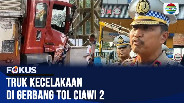 Rem Blong, Truk Muatan Minuman Tabrak Gerbang Tol Ciawi 2 Bogor | Fokus