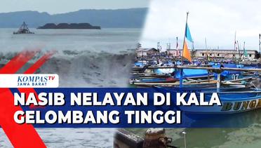Cuaca Buruk Nelayan Di Pelabuhan Ratu Sandarkan Perahu