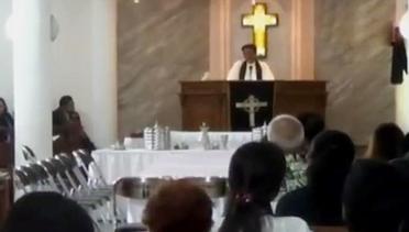 VIDEO: Jumat Agung, Wisatawan Padati Sejumlah Gereja di Puncak