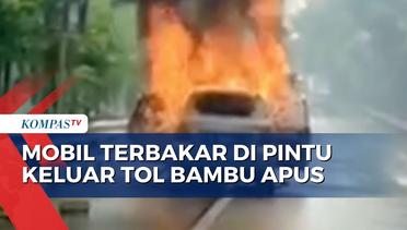 Satu Mobil Sedan Terbakar, Kemacetan Panjang Sempat Terjadi di Pintu Keluar Tol Bambu Apus