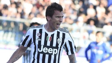 Mario Mandzukic Pemain Terbaik Juventus Bulan November