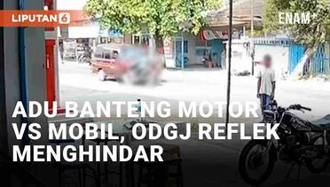 Detik-Detik Adu Banteng Motor vs Mobil di Banyuwangi, Tingkah Seorang Pria Disorot