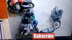 funny video of a girl when it was about to get out of the parking of motorcycles