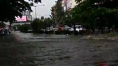 Kondisi banjir Jl. Dr. Djundjunan Pasteur Bandung Hari Ini 24 Oktober 2016