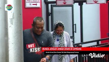 HOT KISS - Sedihh!! Ibunda Jenguk Ahmad Dhani yang Divonis 1,5 Tahun di Cipinang
