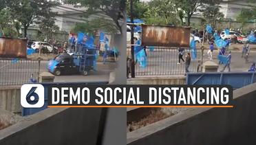 Aksi Demo Dengan Social Distancing, Banjir Pujian Netizen