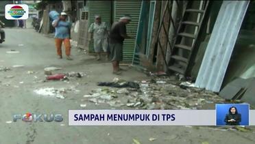 Sampah Membludak Memakan Separuh Jalan di Jakarta - Fokus