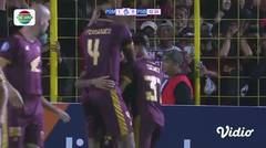 Gol!!! Baru Mulai! Tendangan Luar Kotak Yakob Sayuri (Psm) Tanpa Ragu Masuk Ke Gawang Made Wirawan (Persib)! Psm Makassar 1-0 Diawal Pertandingan!
