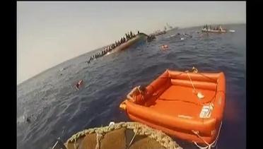 Momen Horor Kapal Migran Tenggelam di Laut