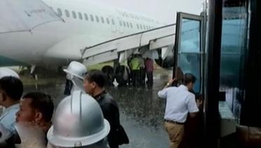 Cuaca Buruk, Pesawat Garuda Tergelincir di Bandara Makassar