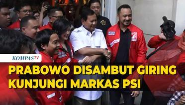 Momen Prabowo Subianto Disambut Giring saat Kunjungi Markas PSI
